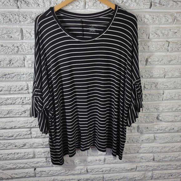 Lane Bryant Tops - Lane Bryant Women Top 26 28 Plus 3/4 Bell Sleeve Black White Stripe STR114E